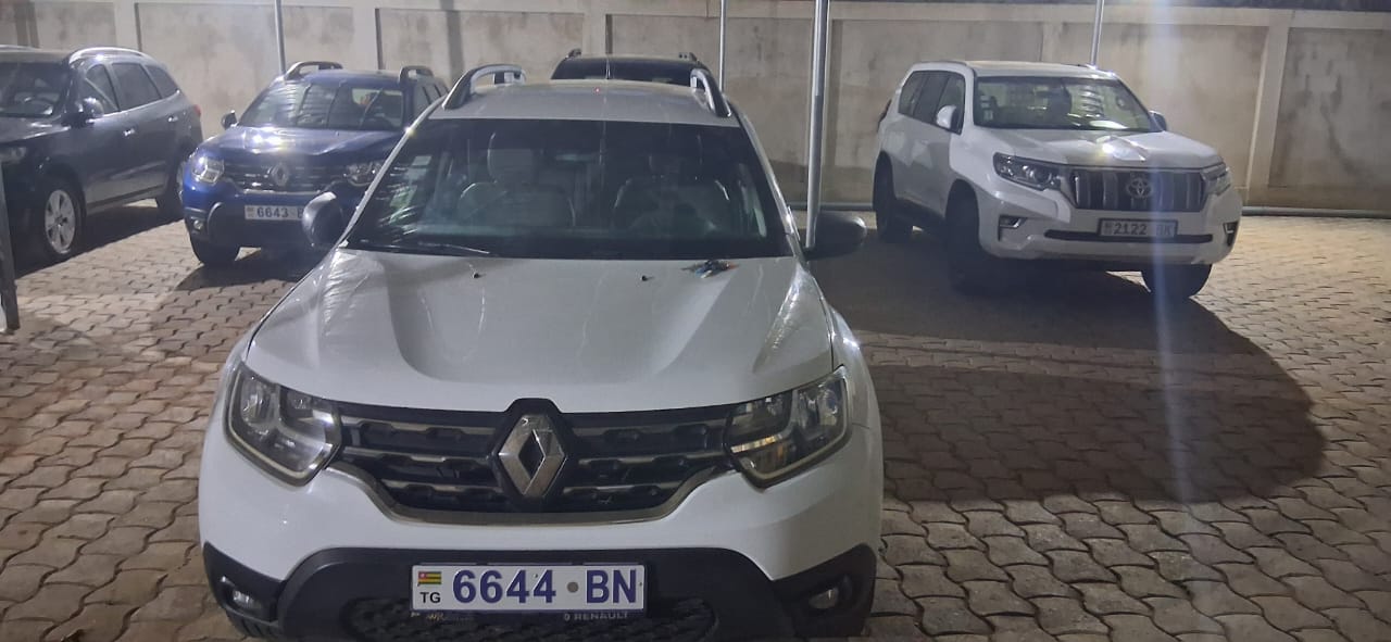 RENAULT DUSTER BLANC